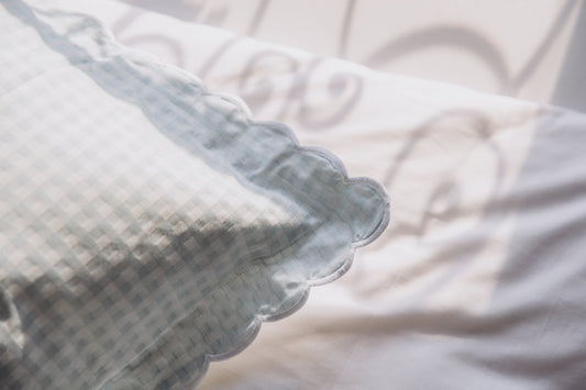 THE BENEFITS OF JACQUARD: BEAUTY AND PRACTICALITY FOR PARENTS
